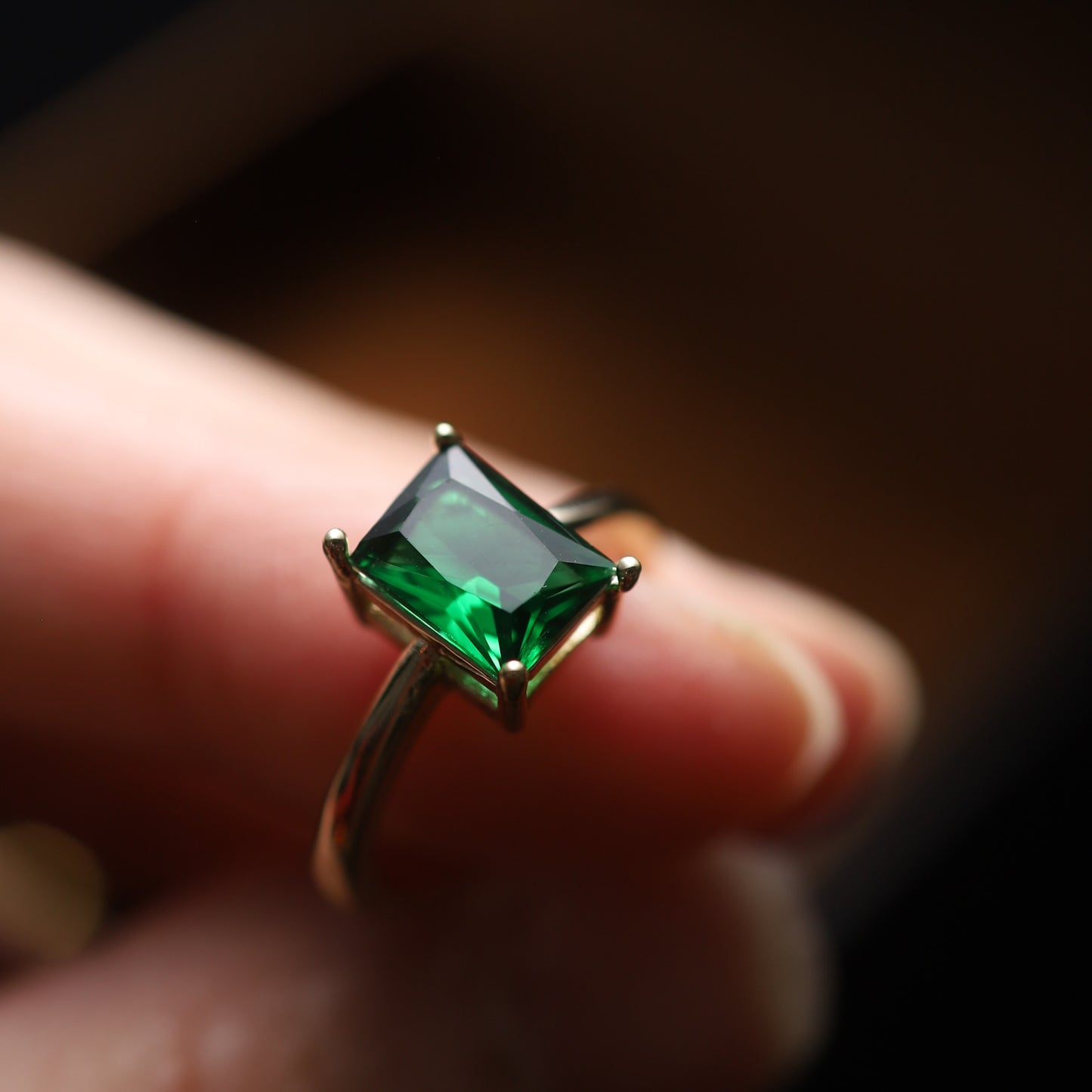 Gold-Plated Emerald Green Solitaire Ring – Cubic Zirconia Statement Ring