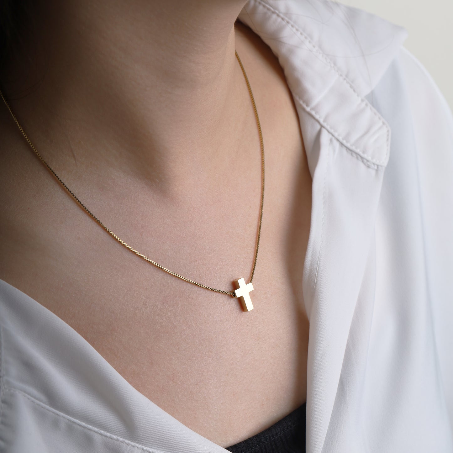 Minimalist Cross Necklace – Gold Stainless Steel, Adjustable Sliding Chain