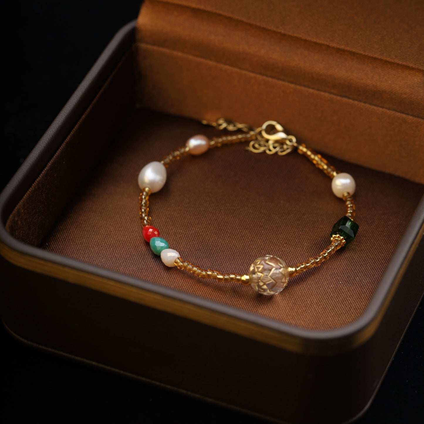 Multicolor Pearl & Beaded Bracelet – Gold-Plated with Glass Accent Beads