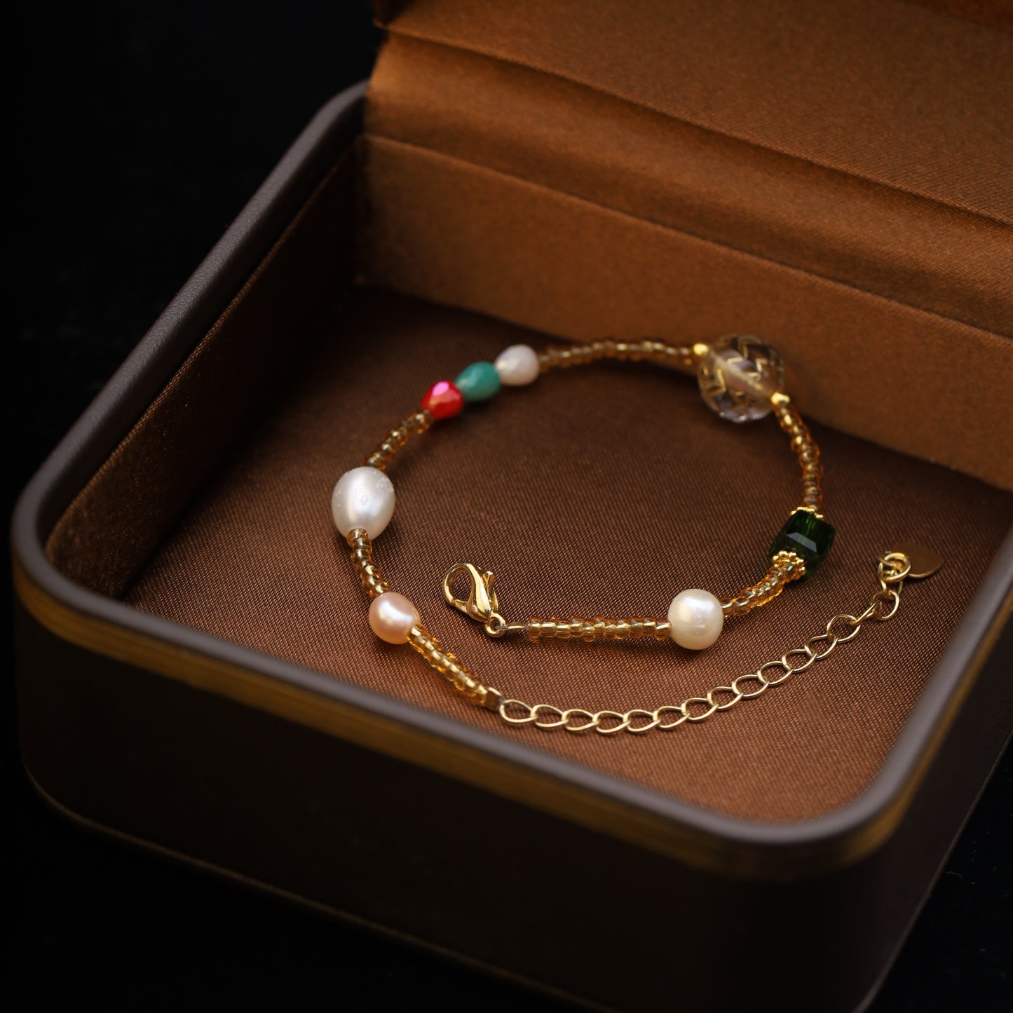Multicolor Pearl & Beaded Bracelet – Gold-Plated with Glass Accent Beads